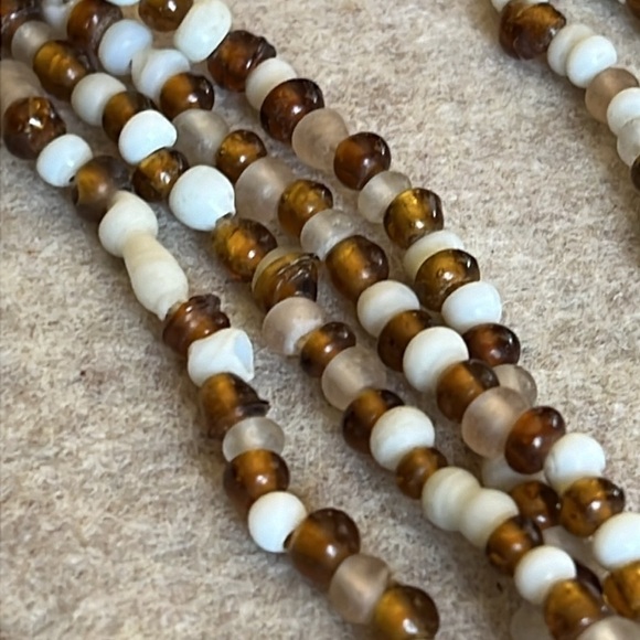 Boho multistrand glass seedbeads necklace white and brown, handmade - Picture 4 of 6